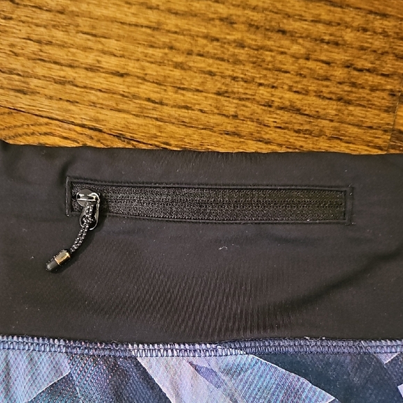 lululemon atheletica Drop It Low athletic shorts Pretty Prism Multi Black print - Picture 4 of 10